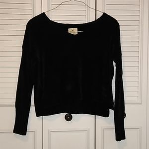 black Hollister sweater